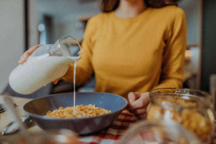 Bird flu latest: FDA raises raw milk risks awareness, studies pasteurization effectiveness