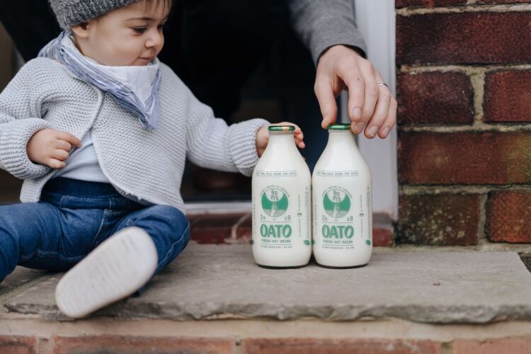 Oato added to UK doorstep delivery alongside milk