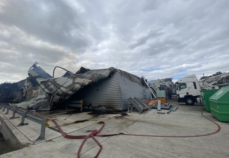Fire destroys Kent Foods warehouse in UK