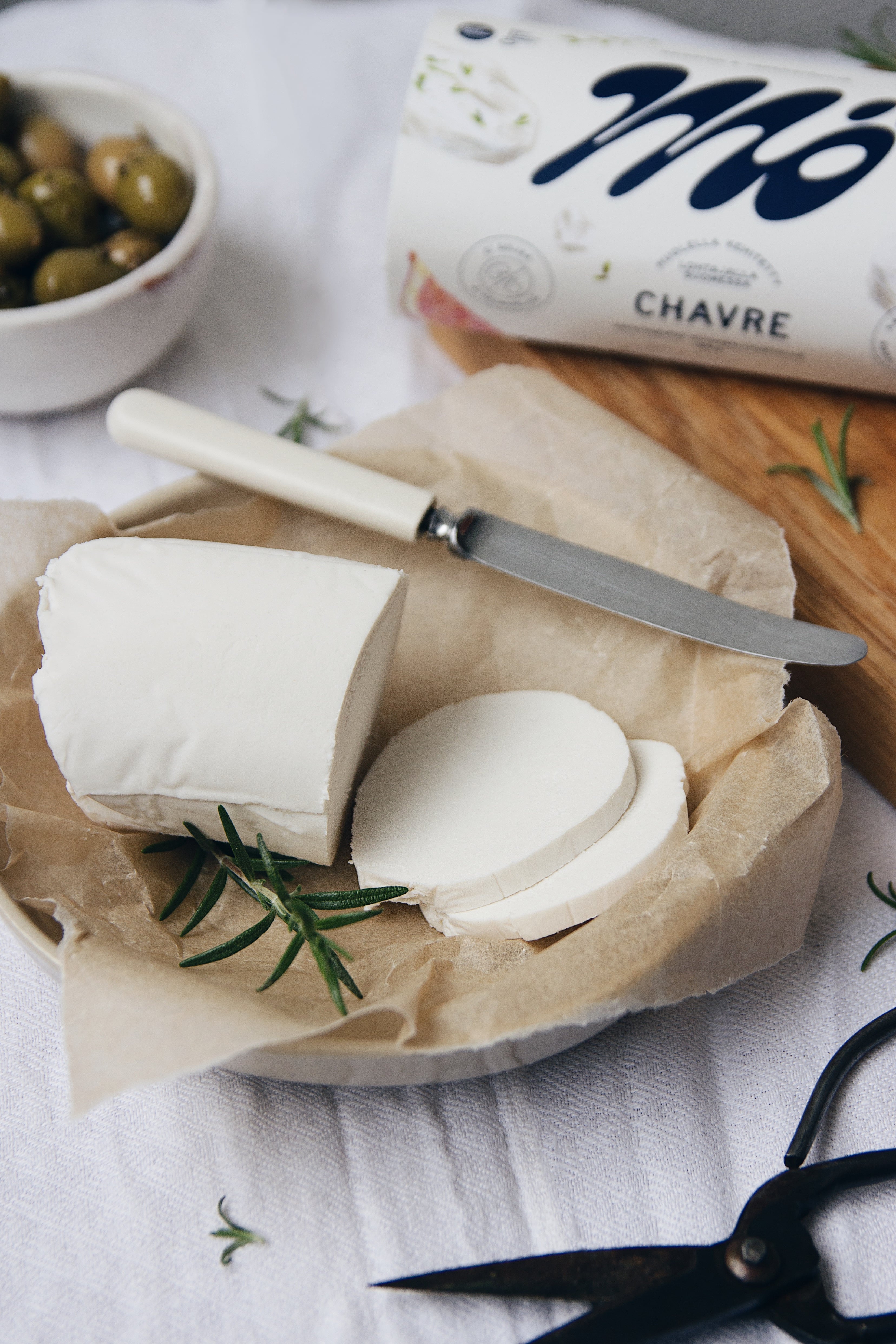 Mö’s products include meltable and sliceable cheeses now available in major Nordic retailers and soon expanding across Europe.