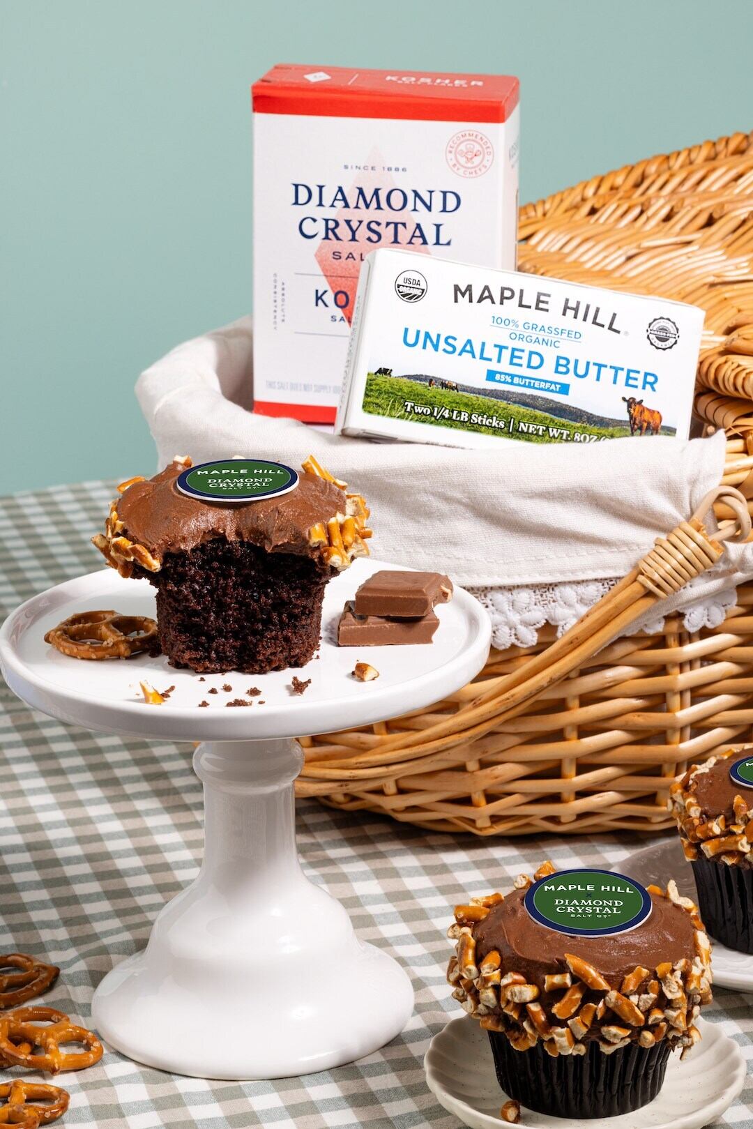 Maple Hill, Sprinkles brand collaboration to produce a chocolate cupcake