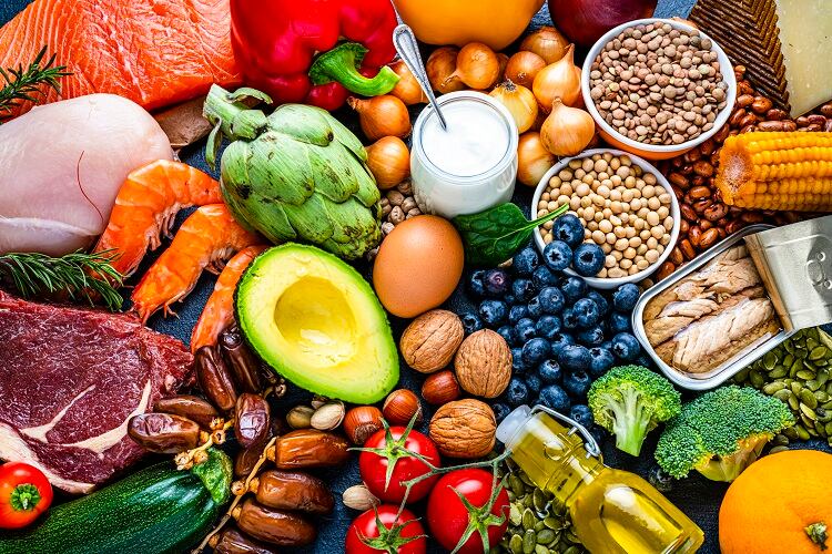 Mediterranean-Diet-Cover-GettyImages-fcafotodigital.jpg