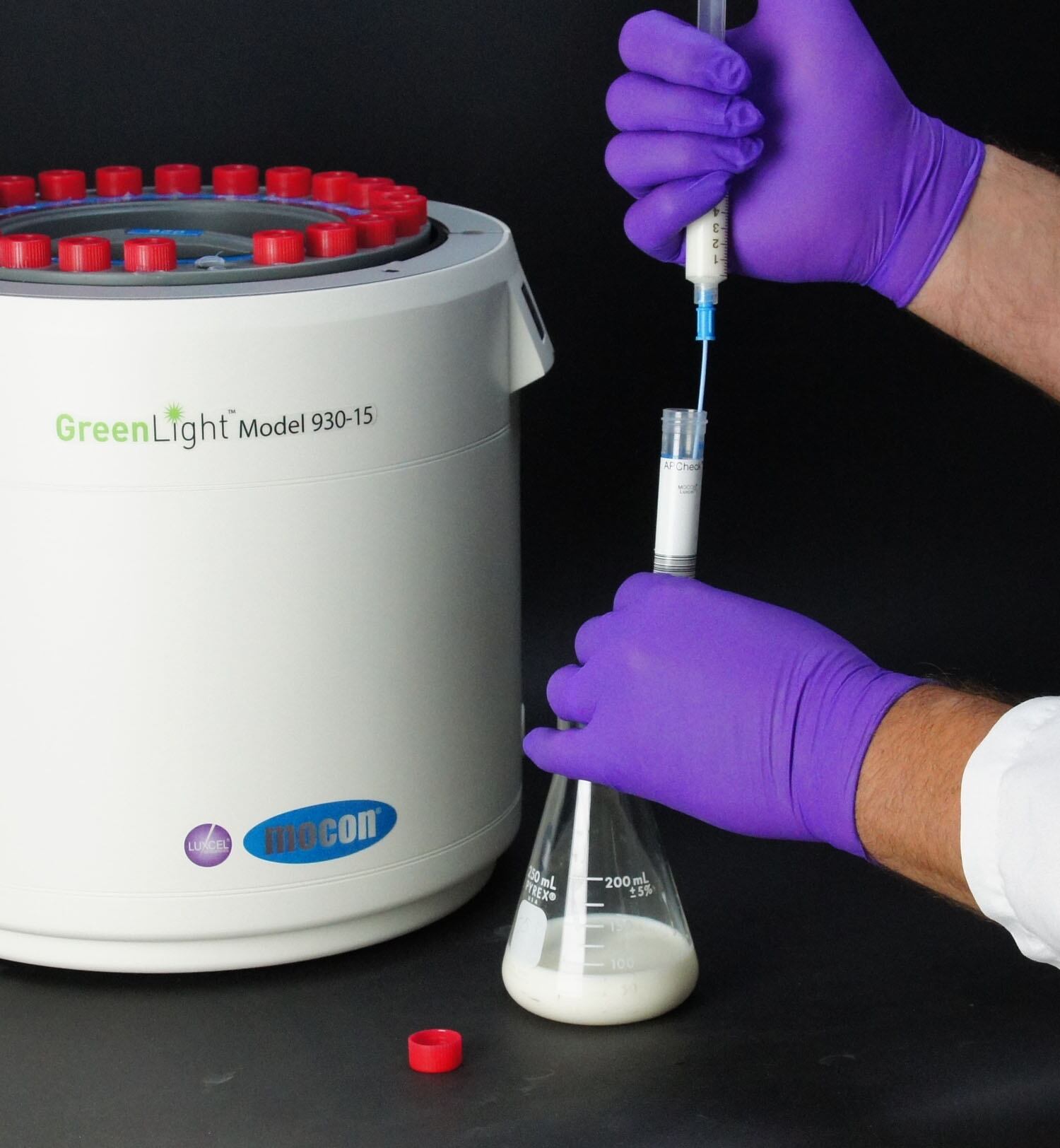 MOCON-GreenLight-milk-testing.jpg