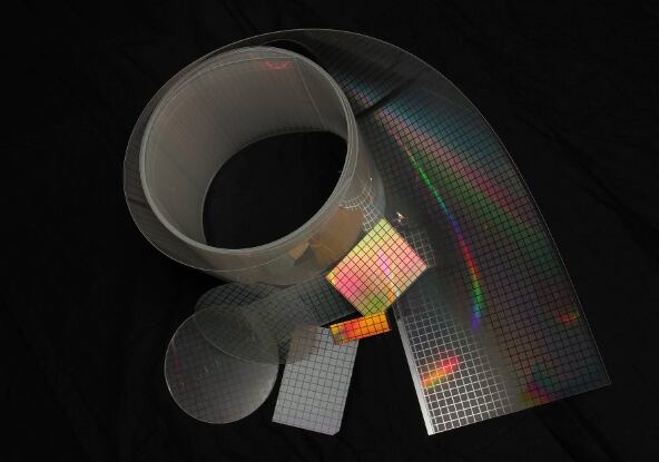 R2R-nanoimprinted-SERS-structures-can-be-utilised-in-multiple-form-factors.png