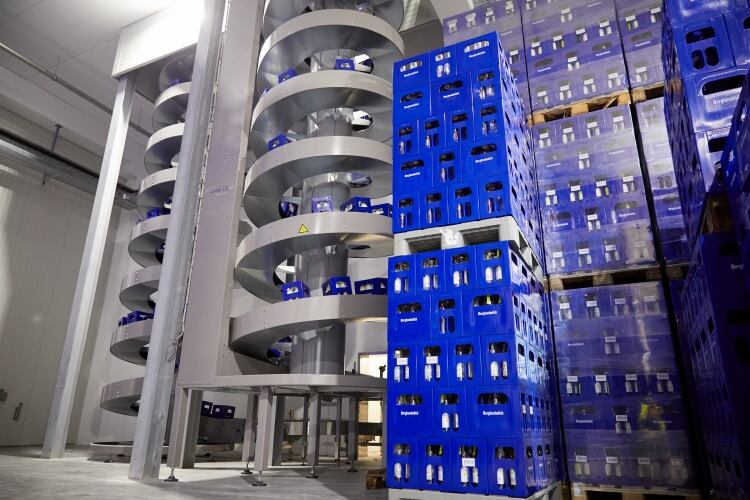 Berglandmilch chooses DW Reusables’ beverage crate to become fully sustainable in packaging