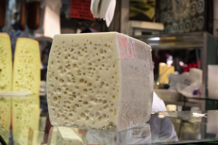 China-gives-Turkish-dairy-green-light.jpg