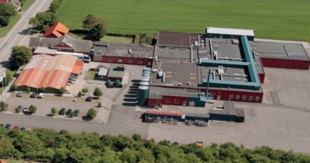 Arla is moving production of its white mold cheese from Lillebælt Dairy to Troldhede Dairy.