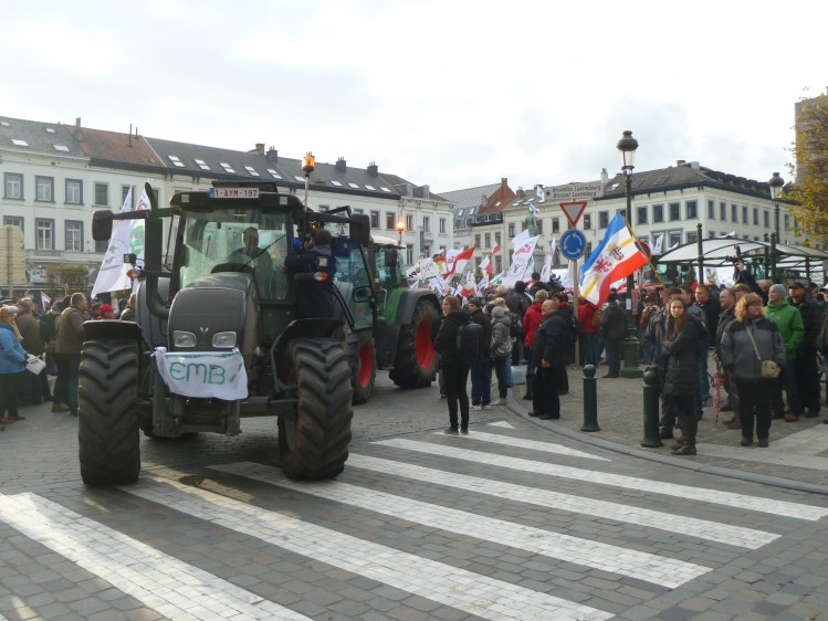 More than 3,500 farmers and 1,00 tractors descended on the Belgian capital to protest.